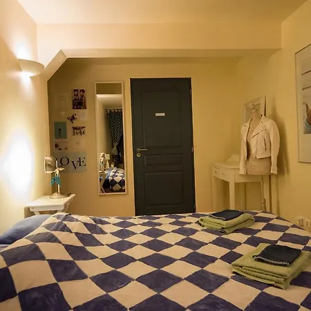 Alojamento de Acomodação e Pequeno-almoço Chambres D'hotes Centaure